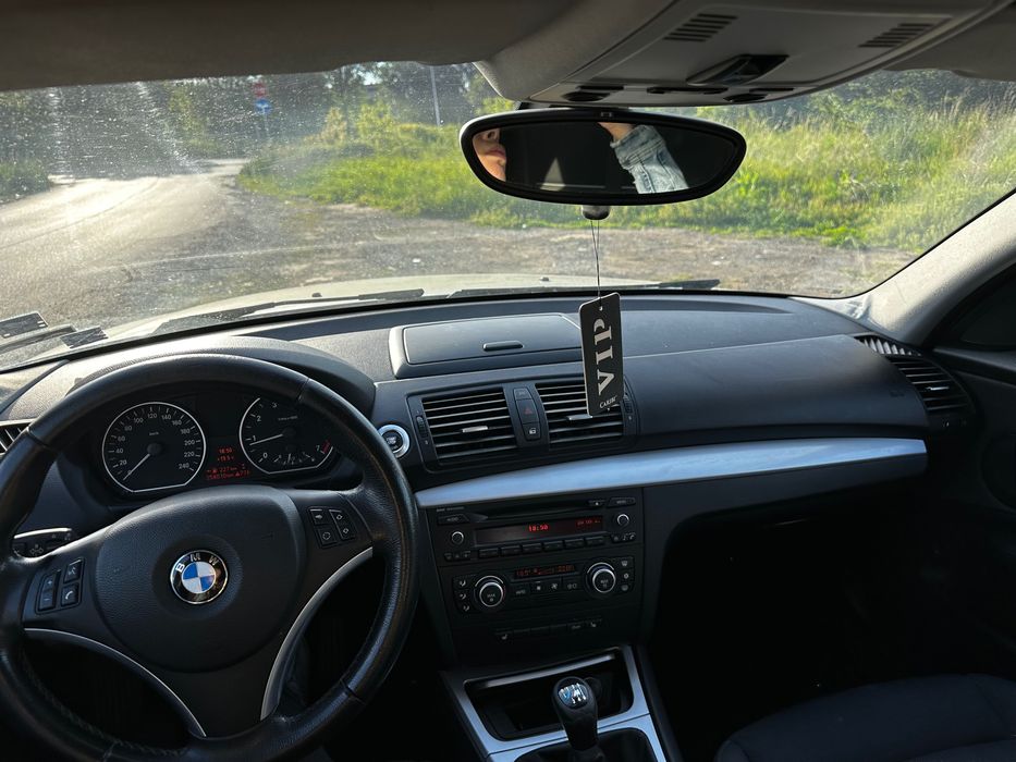 Лек автомобил BMW