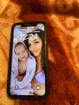 Se vinde iphone 11 doar folia fisurata a fost tinut doar in folie