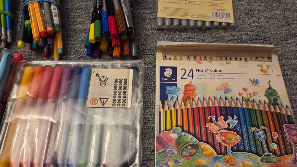 Materiale desen carioca si markere