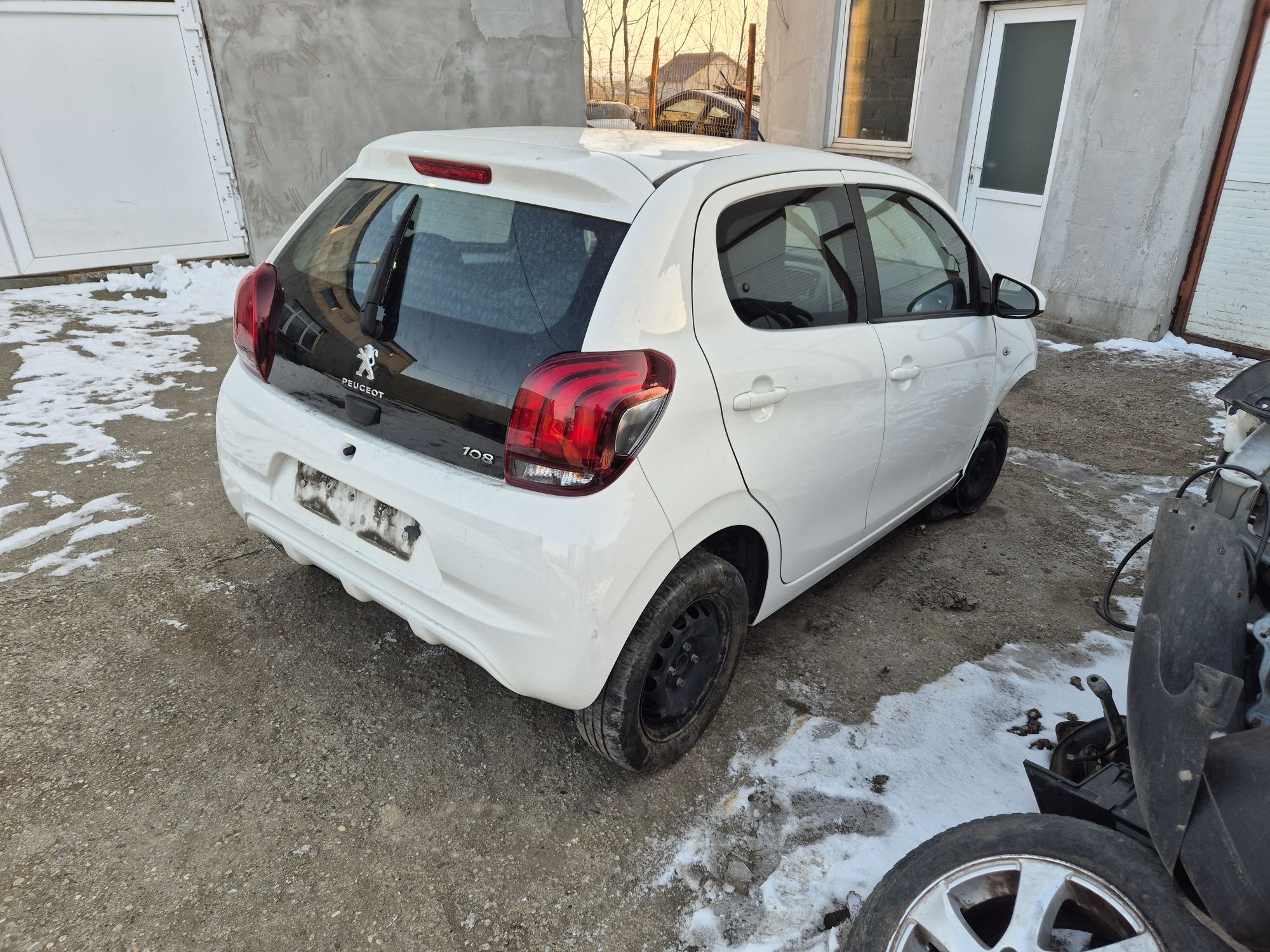 Dezmembrez peugeot 108 motorizare 1.0  1KR-B52E 2016 2021