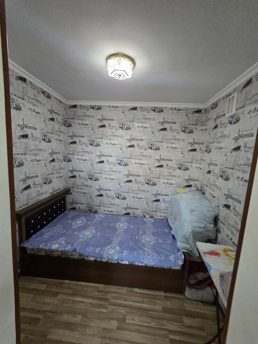 Сдаётся 2 ком перед-е 3 комната на 4 этаже  Богишамол доль дороги