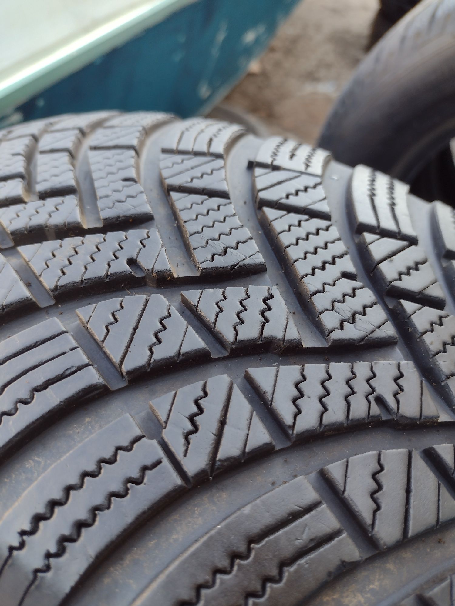 Топ състояние 2бр.215/70/16 Hankook RS3 suv dot2622