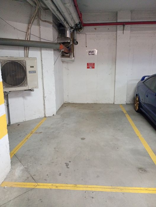 Închiriez locuri de parcare subterane Ring residence