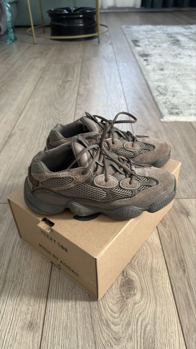 Yeezy 500 clay brown 42
