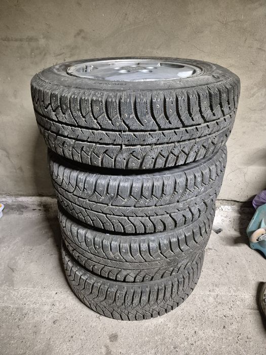 Продам зимнею резину с дисками