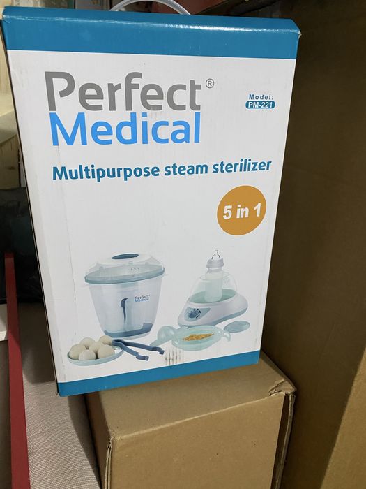 Sterilizator biberoane si tetine 5 in 1 - incalzitor si fierbator abur