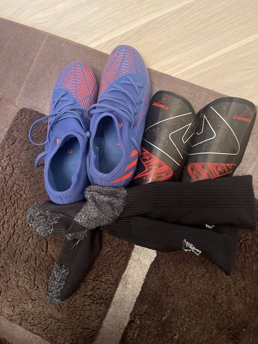 Футбольный набор, бутсы, гетры, щитки