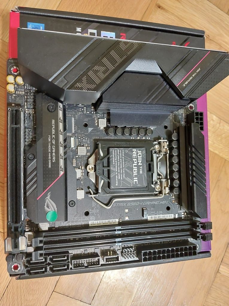 Asus Rog Strix B560i Gaming Wi-Fi, LGA 1200