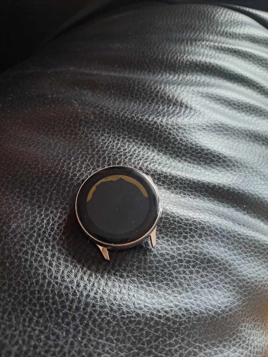 Часовник sumsung galaxy watch active