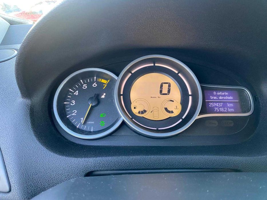 Renault Megane 3 - 3600 E usor negociabil