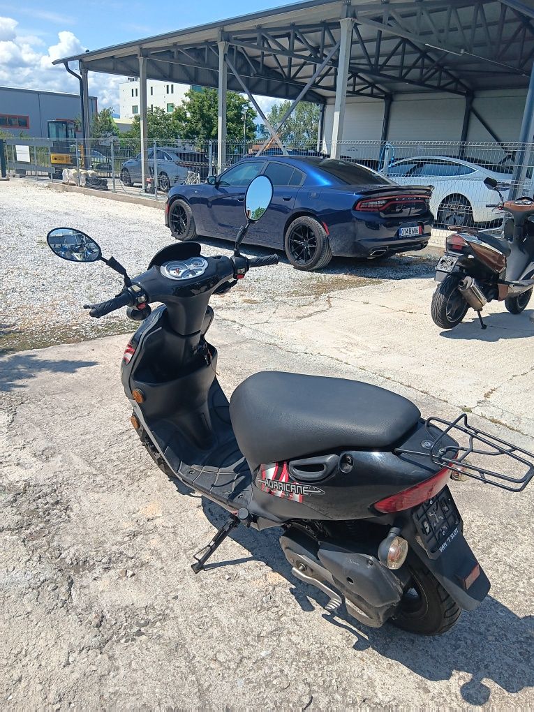 Скутер Keyway Hurrikan 50