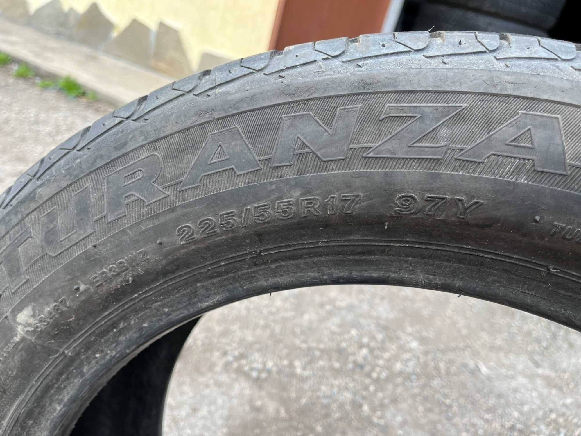 2 бр. летни гуми 225/55/17 Bridgestone RSC 5,2 mm DOT 1714