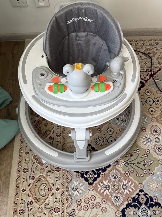 Ходунок жап жаңа мүлде қолданылмаған