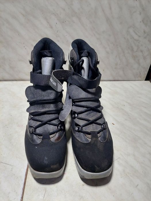 Clapari ghete 43 ski schi fond  Alpina  marimea 44 NNN   .