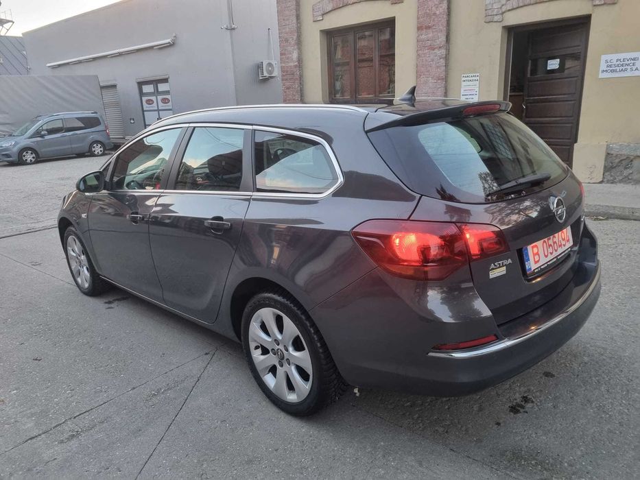 Opel Astra J Tourer