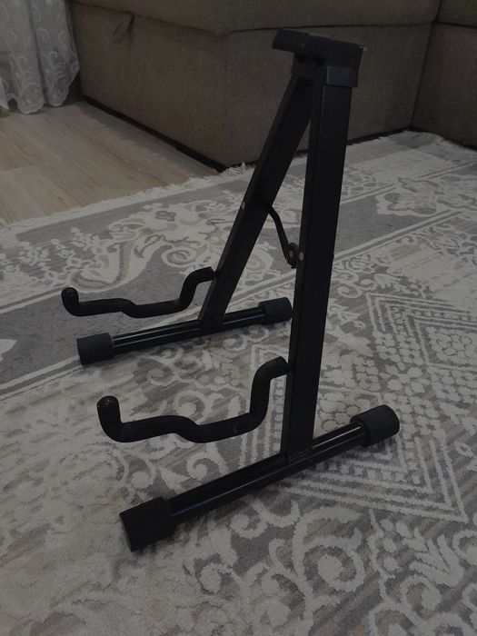 подставка для гитары