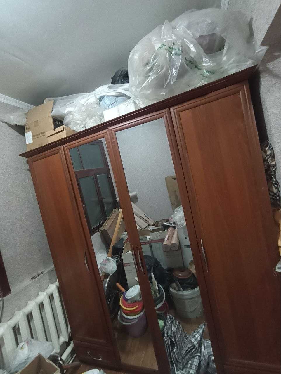 Продаётся шкаф (Большой)