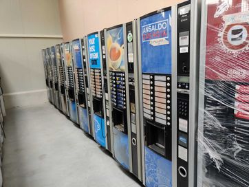 Вендинг машина Астро Зануси Vending Zanussi Astro сурови