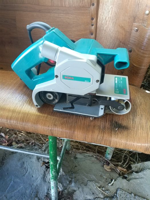 Шлифовальная машина