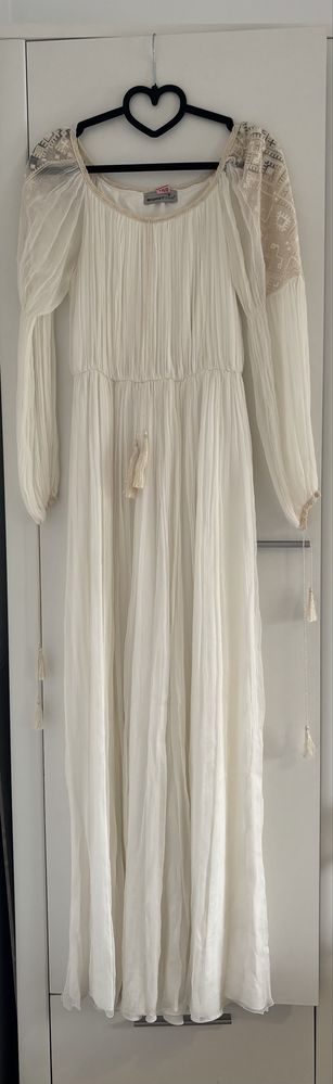 Rochie de mireasă stil tradițional românesc