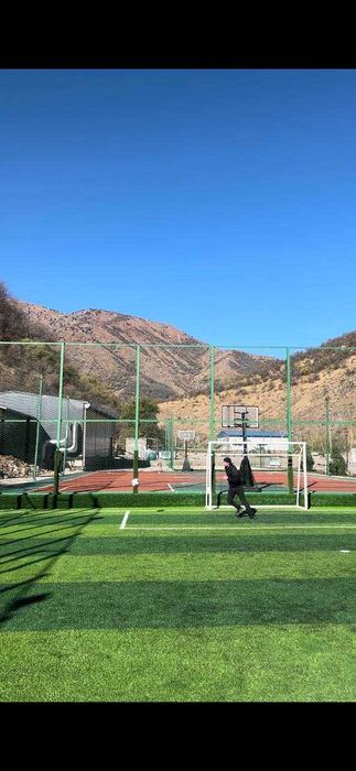 Ugam Riverda апартамент сотилади.  Биринчи линия сувга қараган. 5-этаж