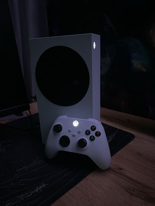 Продам xbox series s