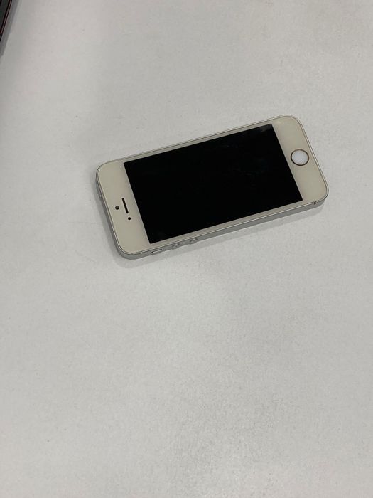 iPhone se 2016 64 gb
