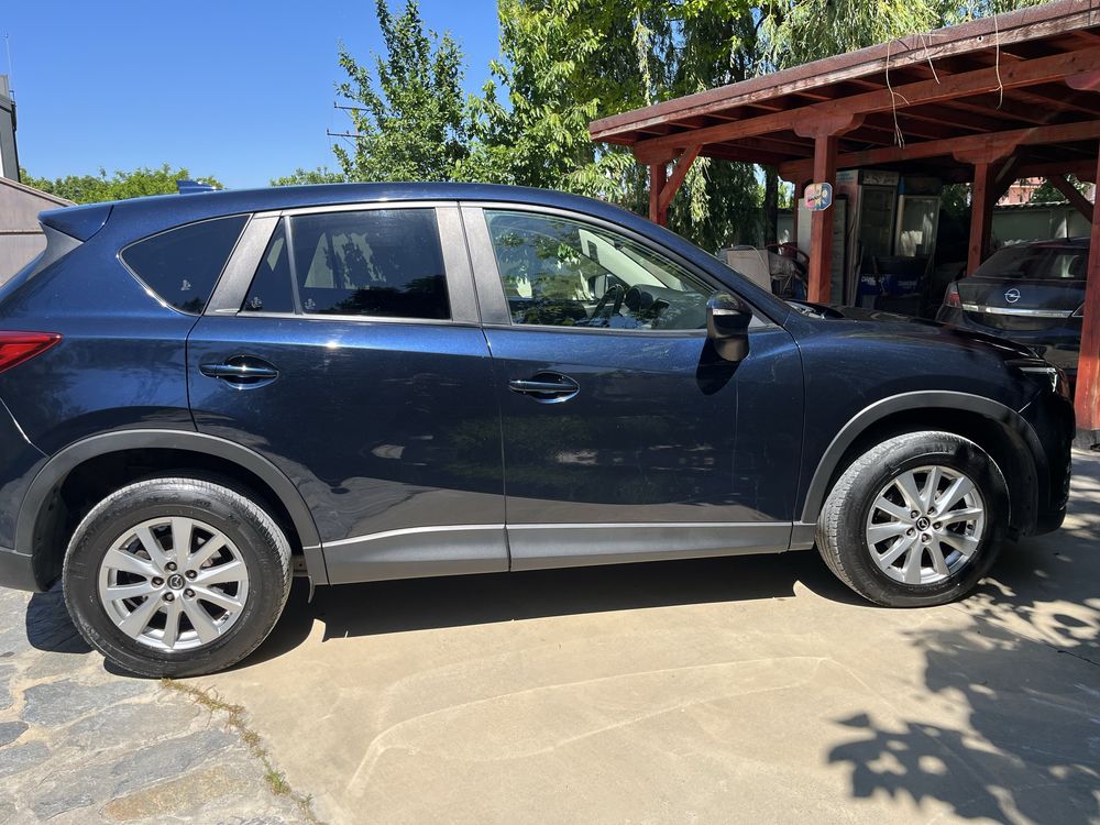 Продавам автомобил MazdaCX5