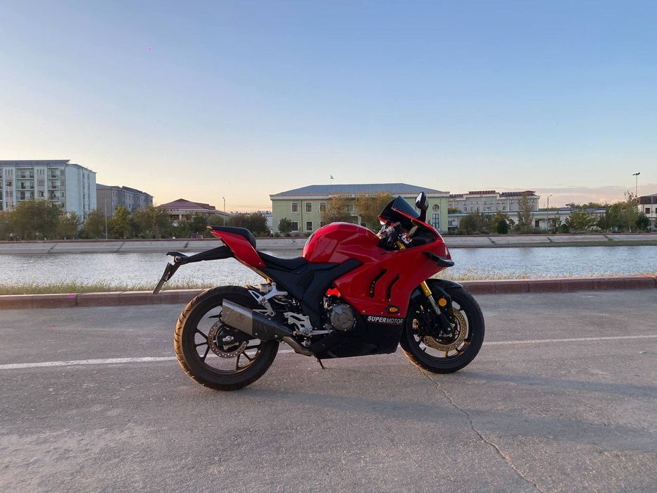 Moto 2025  yurgan holati ideal