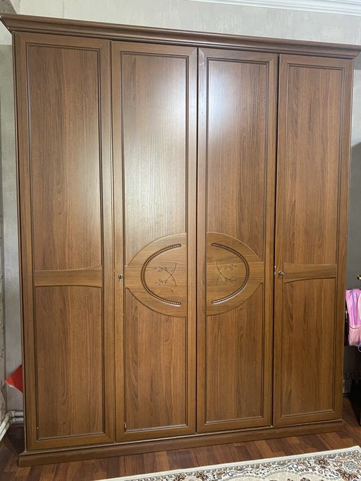 Спальный гарнитур