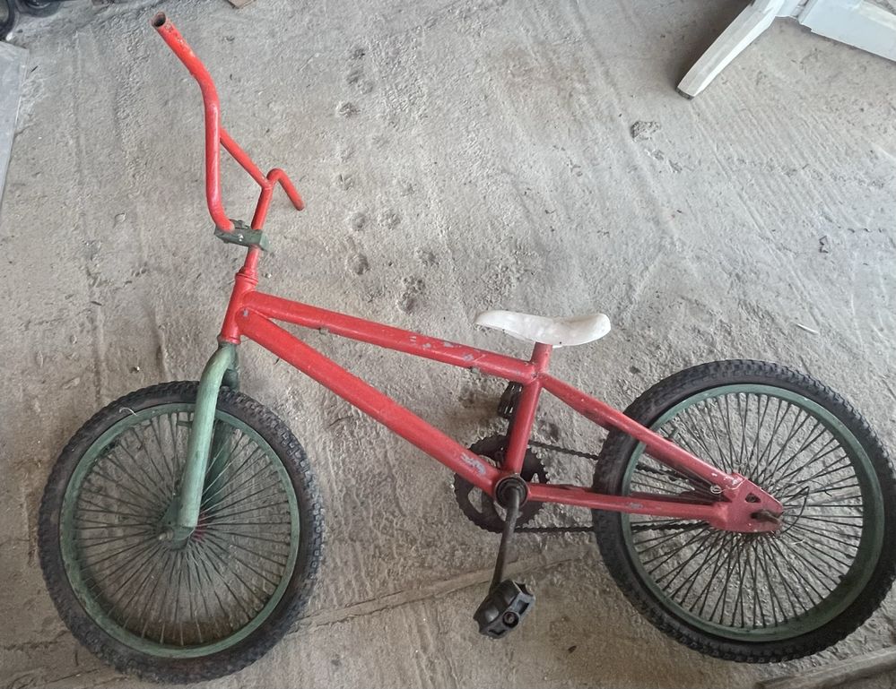 Se vinde bmx + bonus trotineta