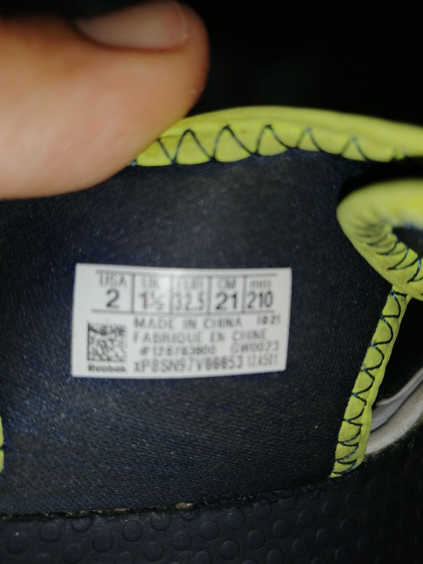 Сандали Reebok и нови маратонки Rezerved
