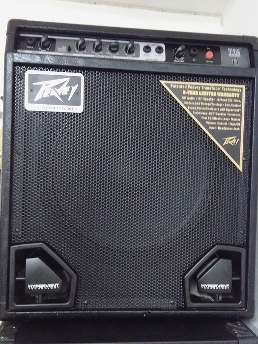 Басовый комбоусилитель