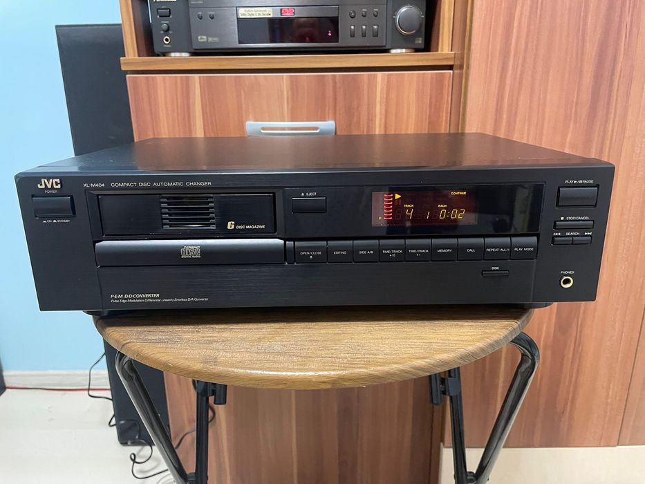 JVC XL-M404 Compact Disc Player