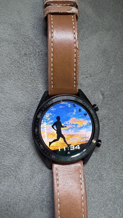 Huawei GT Смарт часовник 80лв