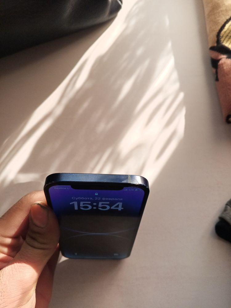 Iphone 12.
