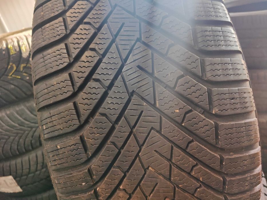 2бр. зимни гуми 255/45/20 Pirelli