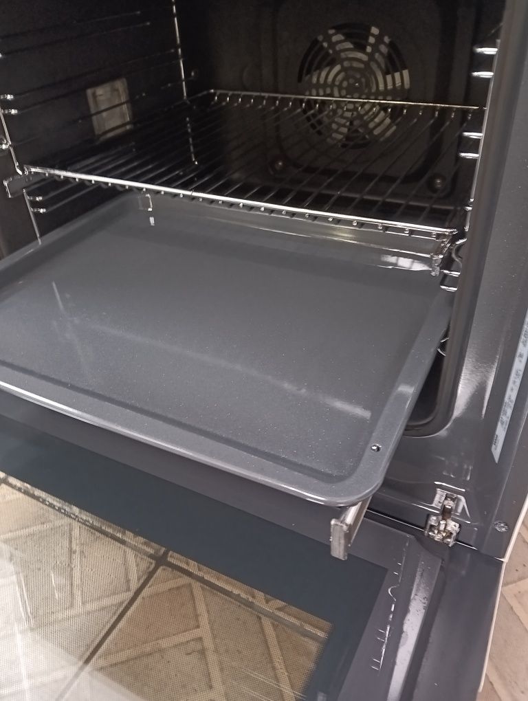 Свободно стояща печка с керамичен плот VOSS Electrolux 2годиниГаранция