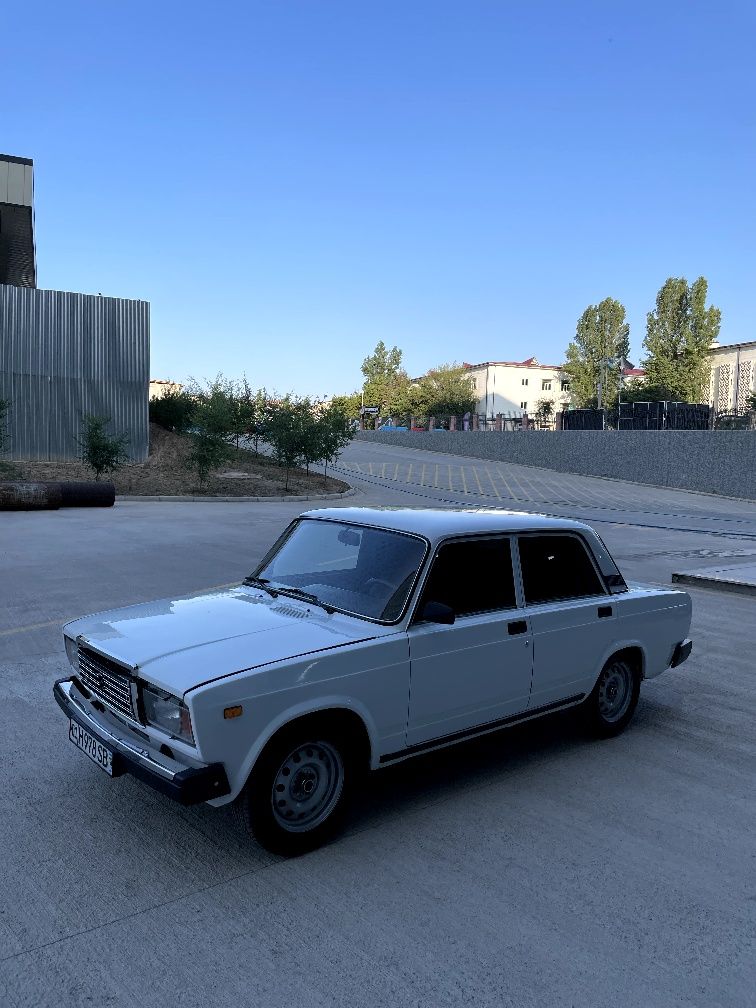 Vaz 2107 holati yahshi !!srochna!!