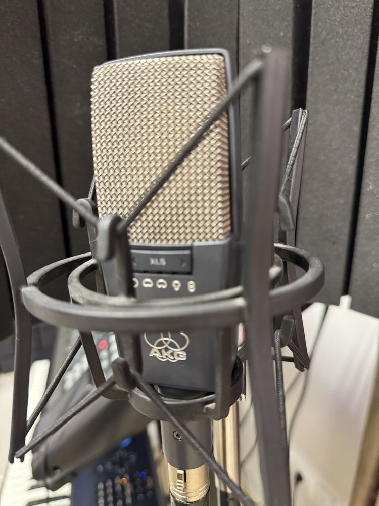 Микрофон AKG c 414