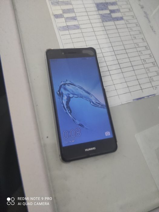Продам HUAWEI 20000тг