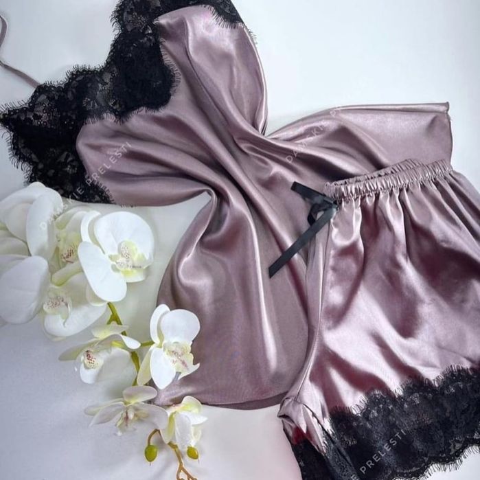 Продам белье, игры для двоих