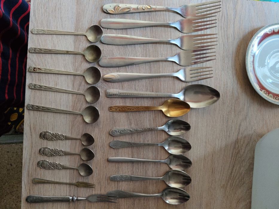 Продам одним лотом нерж. Ложки, вилки и ножи СССР. 30 шт. 1000 тенге