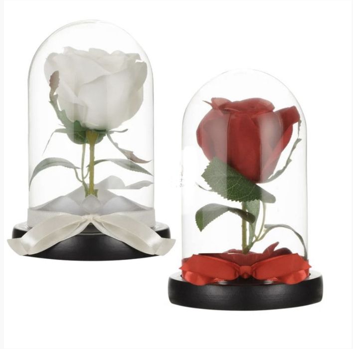 Вечна роза в стъкленица