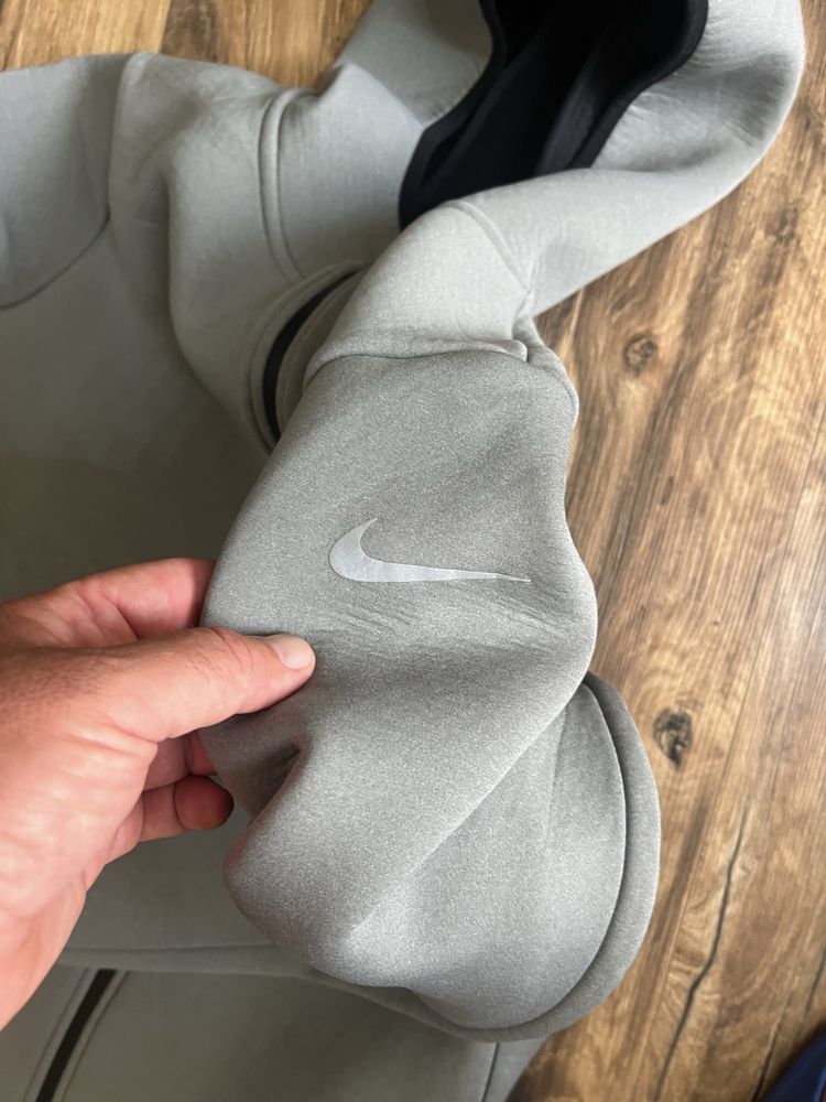 Nike Terma-Fit size XL