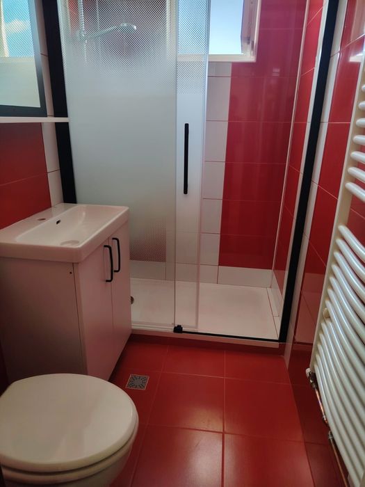 Apartament 3 camere de închiriat