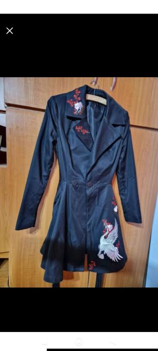 Vând geci mărimea M