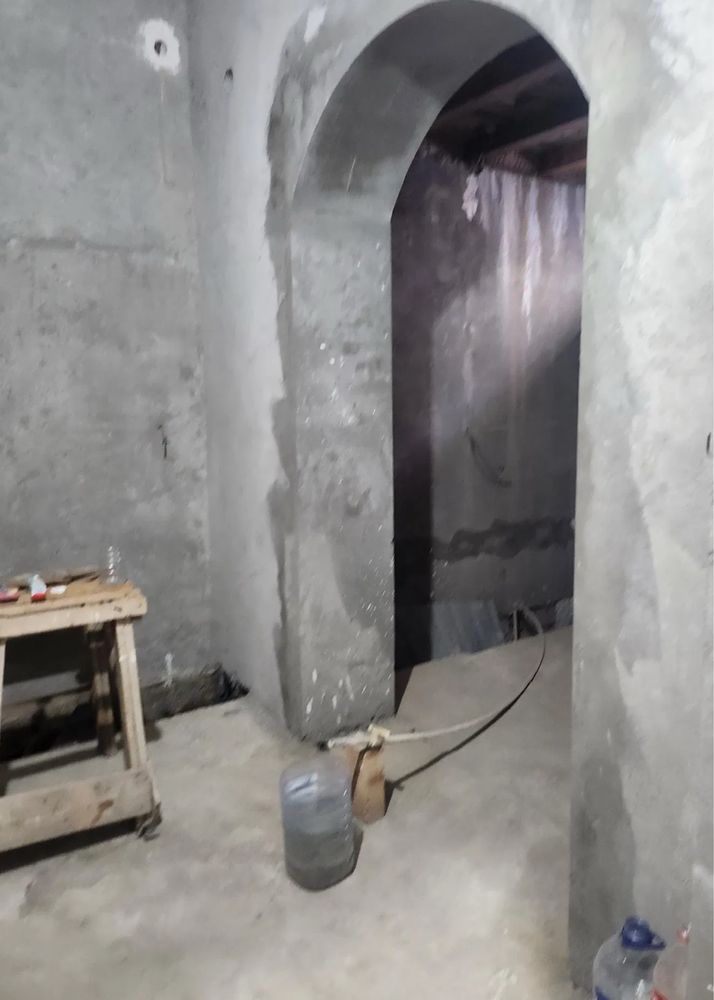 сергели мошина бозор коттеж мини каробка  холатда ,1 сотих,5 хона