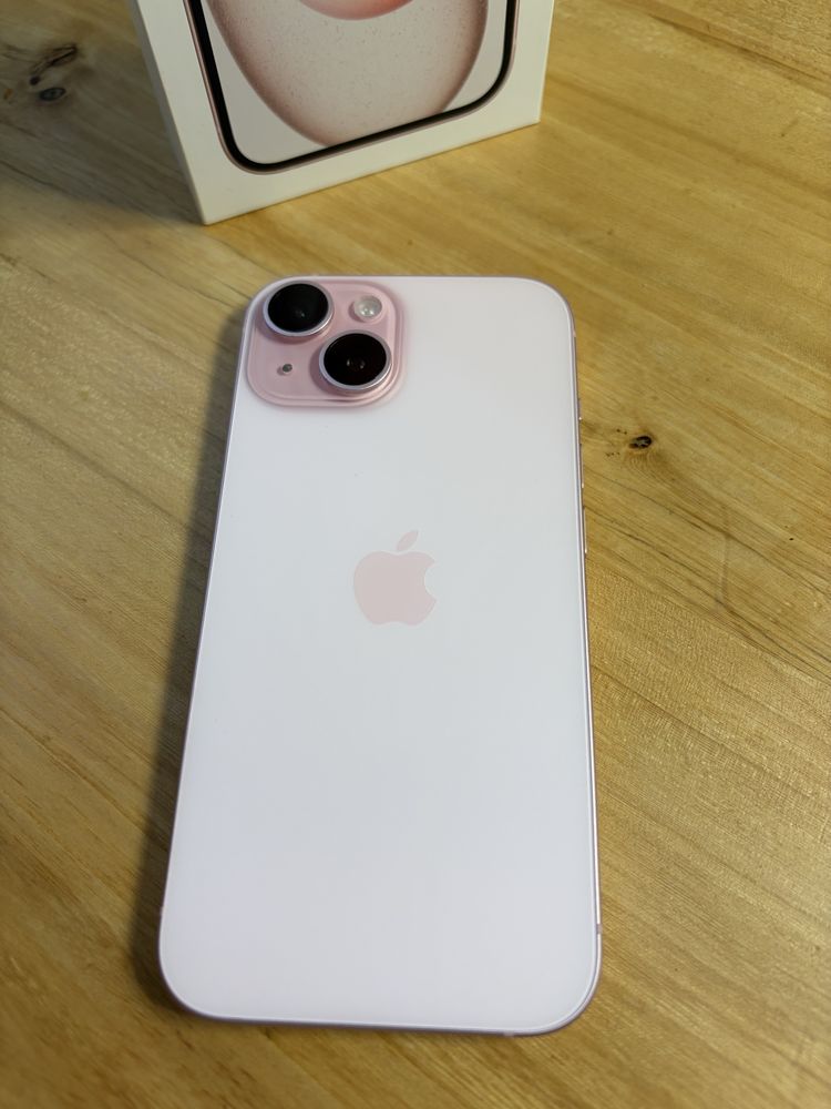 Продавам iPhone 15