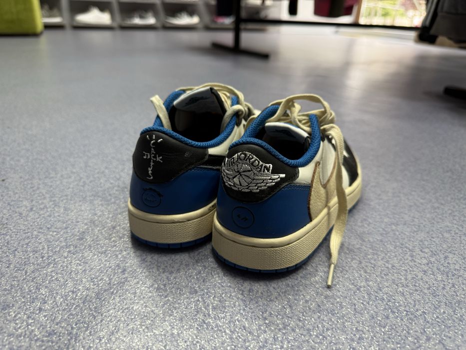 Jordan retro 1 travis